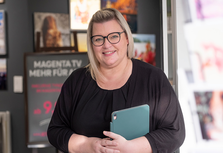 Katja Deublein Geschäftsführerin – Fotografin & Telekommunikation PK & GK